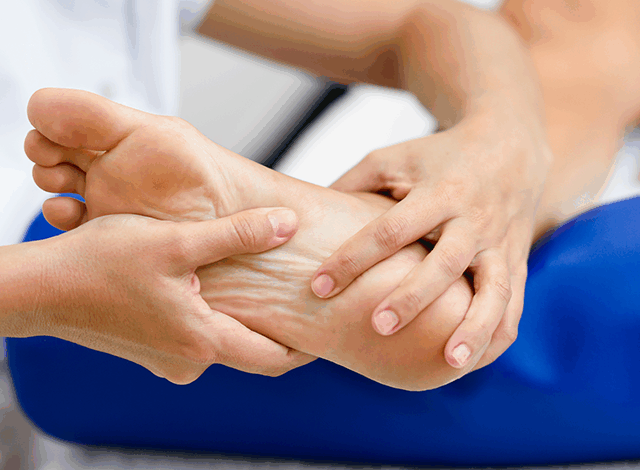 When Should You See a Chiropodist? Warning Signs Not to Ignore